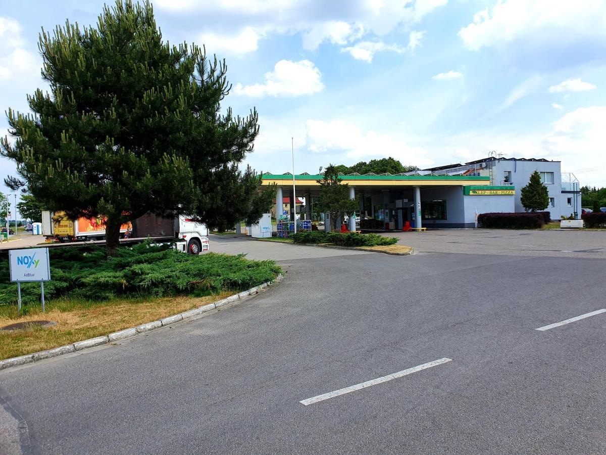 Motel Na Stacji Paliw Ustronie Morskie Kültér fotó